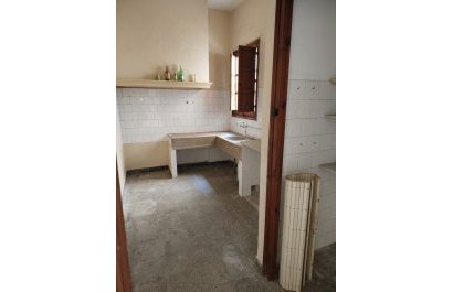 Apartment / flat - Resale - Llauri -
                Llauri