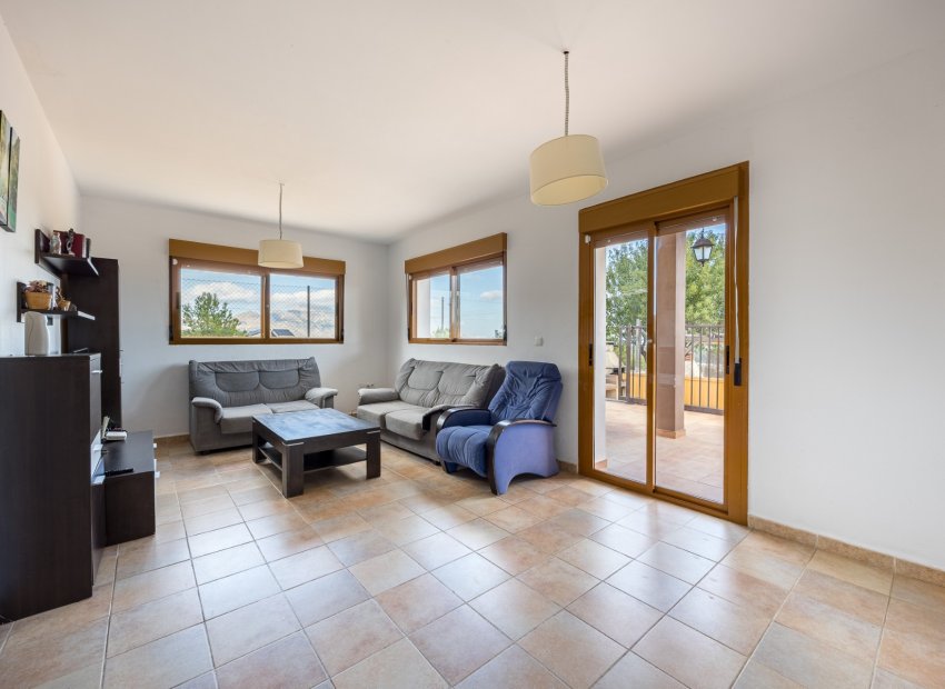 Chalet independiente en venta en Polop - (Costa Blanca - Alicante)