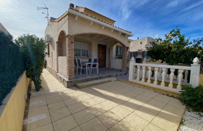 Chalet independiente - Revente - Polop -
                Alberca