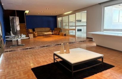 Chalet - Segunda mano - Benidorm -
                Levante