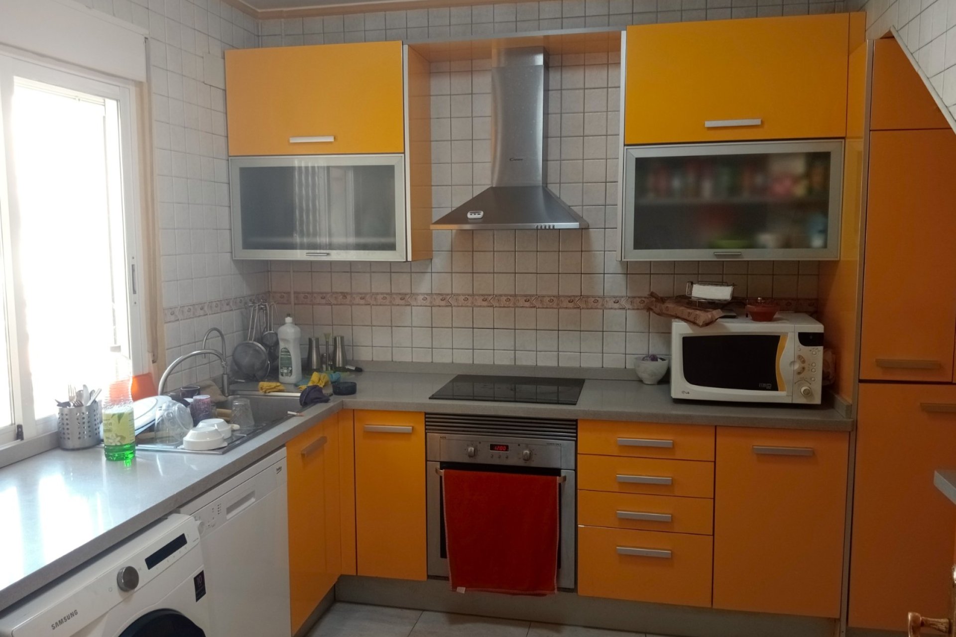 Cocina - Encantador chalet en venta independiente en esquina con vistas al mar y la montaña – Polop (Costa Blanca)