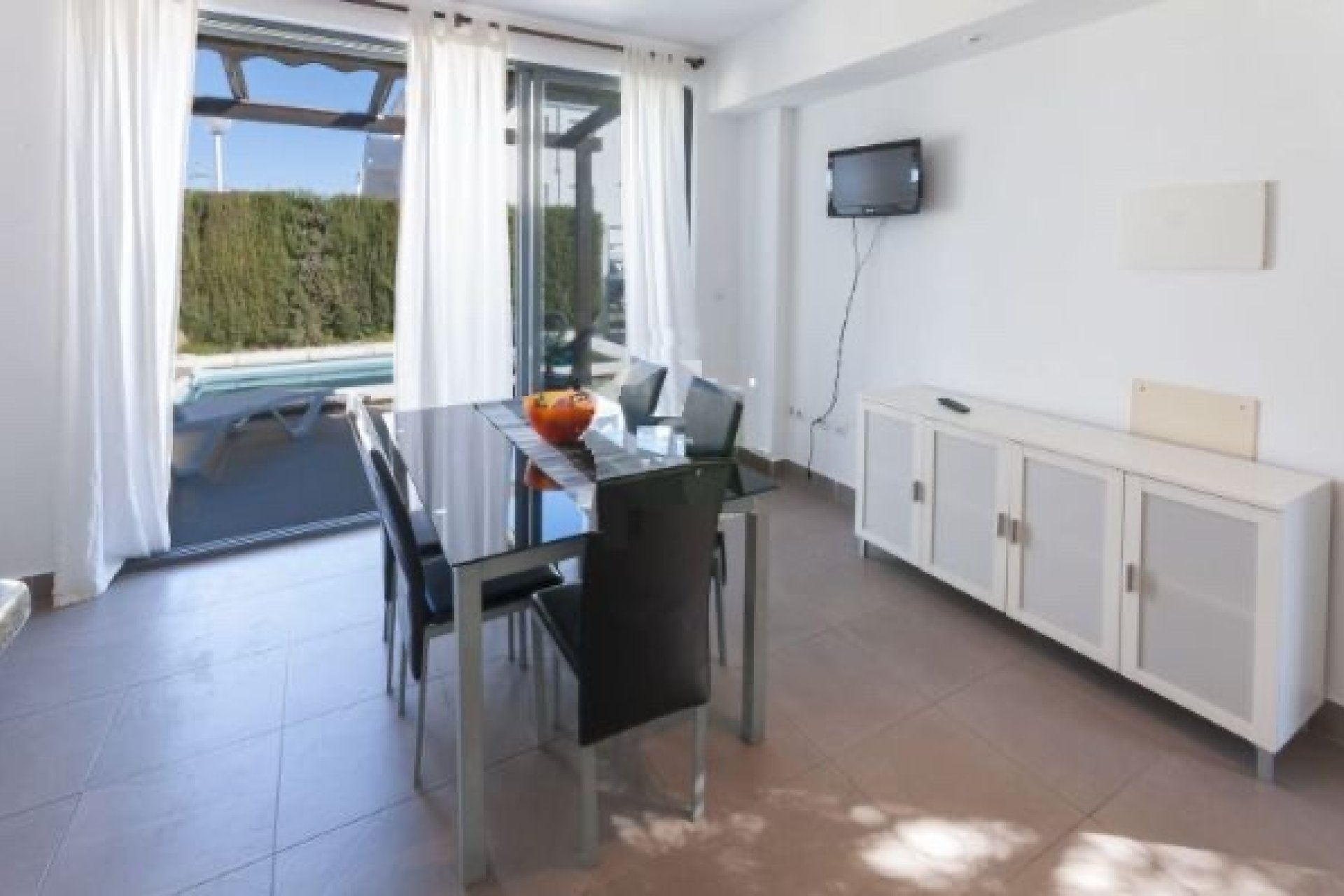 Comedor - Chalet independiente en Oliva Nova ( Costa Blanca ) 