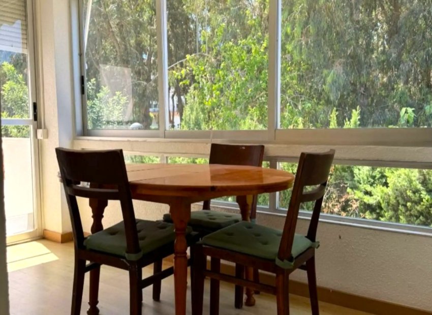 Comedor - Encantador Chalet Pareado en el Corazón de L'Albir – ¡A Solo 200 metros del Mar! (Costa Blanca)