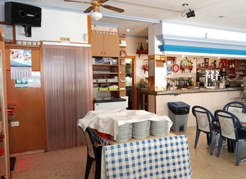 Comedor - Local con negocio en funcionamiento cerca de la playa en Benidorm (Costablanca - Alicante)