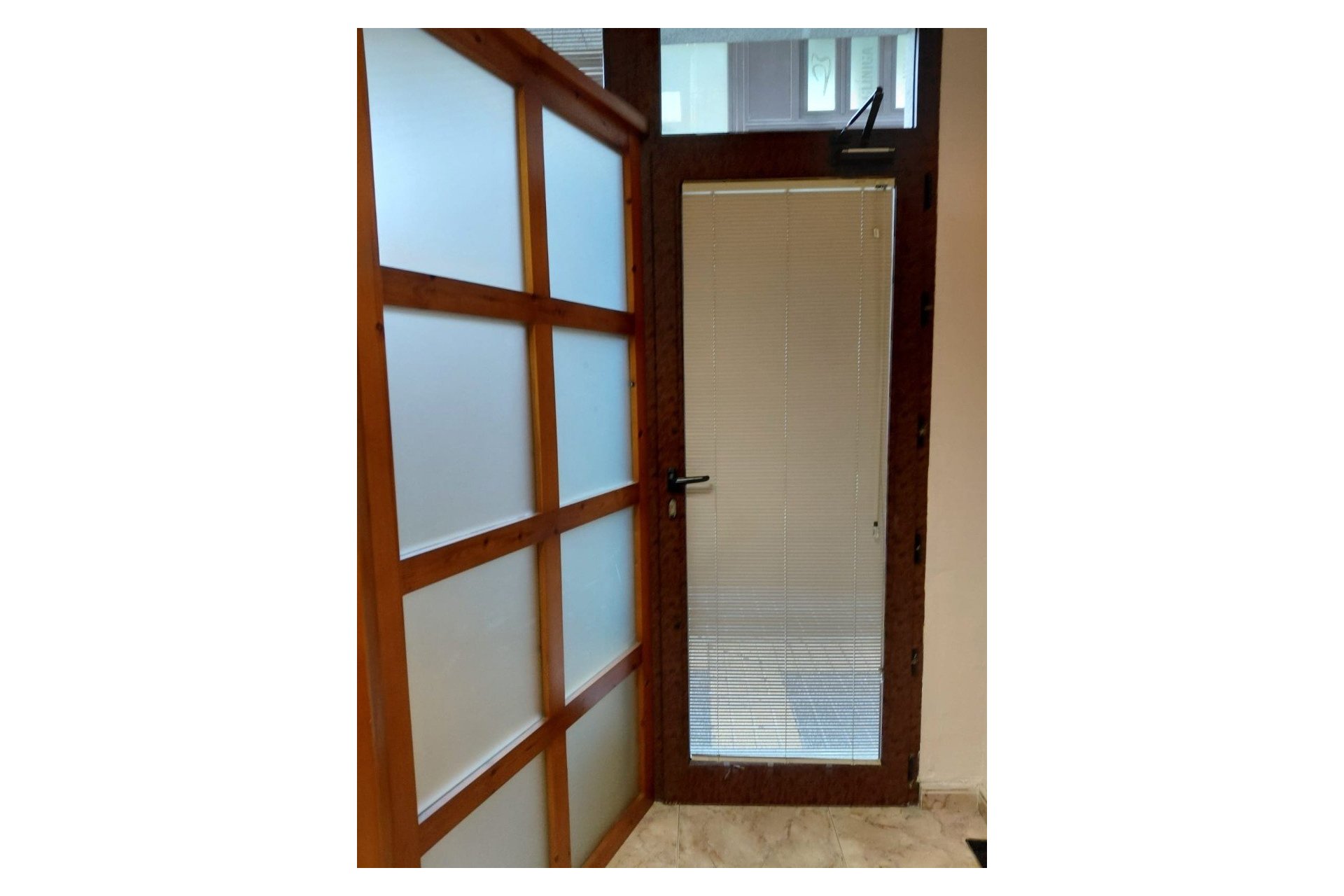 Entrada - Local comercial en pleno centro de Benidorm (Benidorm - Costa Blanca)