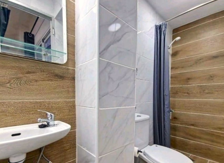 Entrada - Local comercial en venta en La Frontera (Petrer) - Costa Blanca