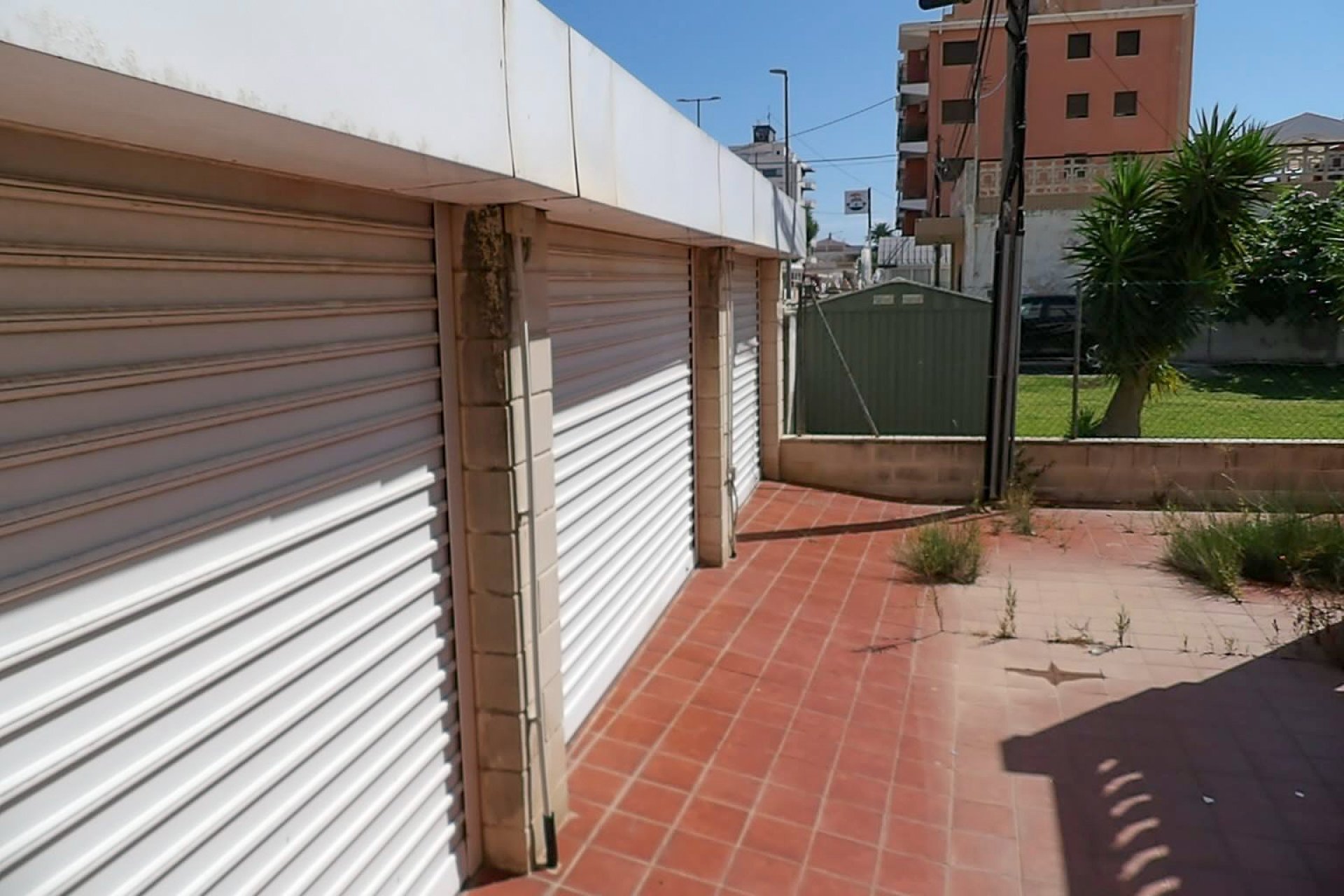 ENTRADA - PLAZAS DE GARAJE EN VENTA EN PILES CERCA DEL MAR