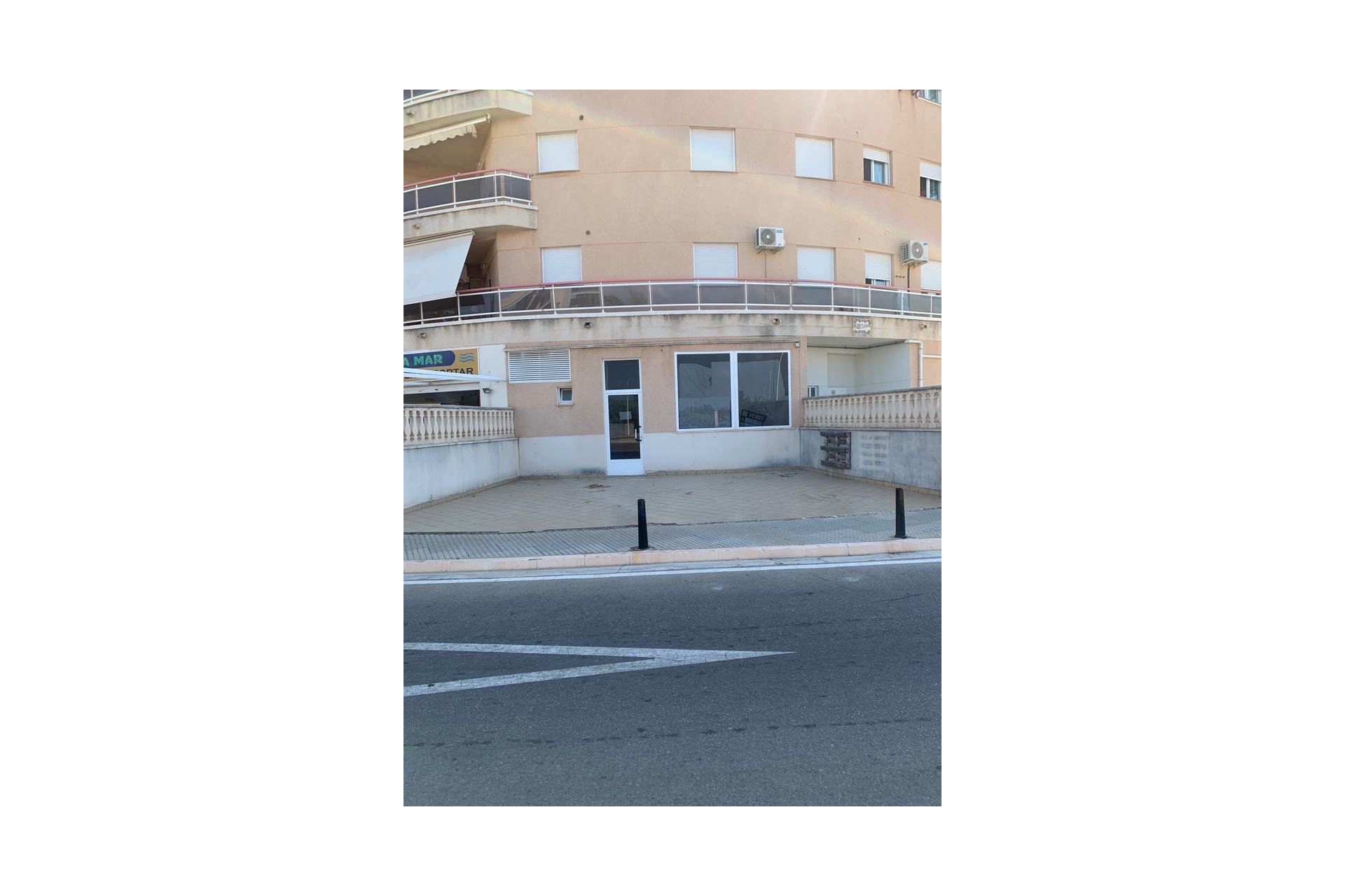 Entrance - Commercial premises in Playa (Guardamar - La Safor)