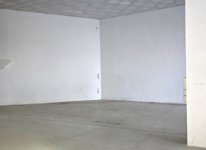 Estancia - Local en venta en La Nucia - (Costa Blanca - Alicante)