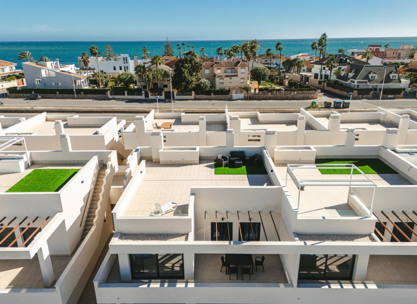 Fachada - Bungalows en resisencial privado en La Veleta, Torrevieja (Costa Blanca Sur)