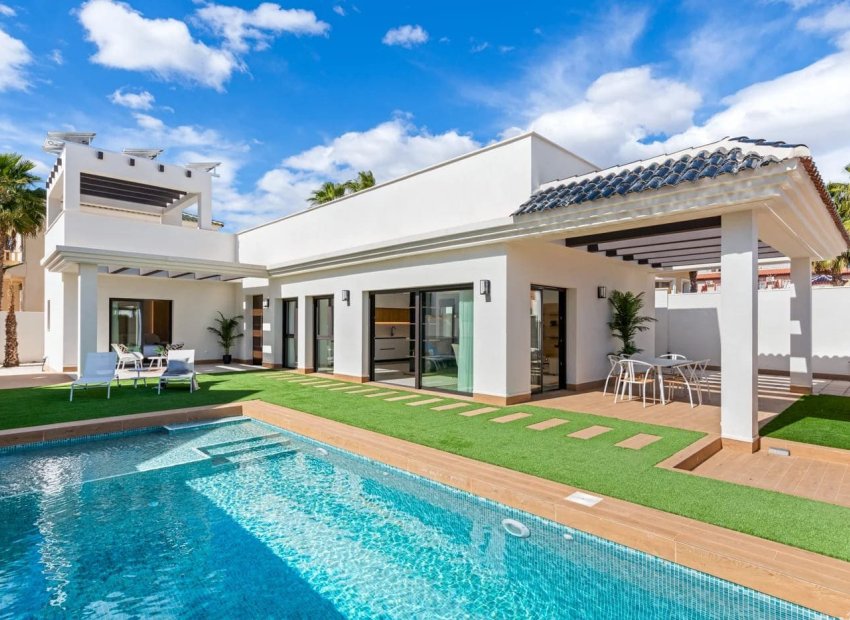 Fachada - Impresionante Villa Independiente con Piscina y Parcela Privada, Rojales (Costa Blanca)