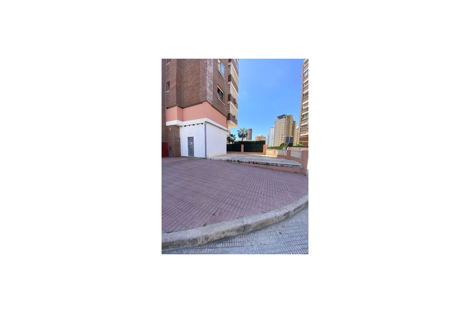 Fachada - Local en Benidorm (Alicante - Costa blanca)