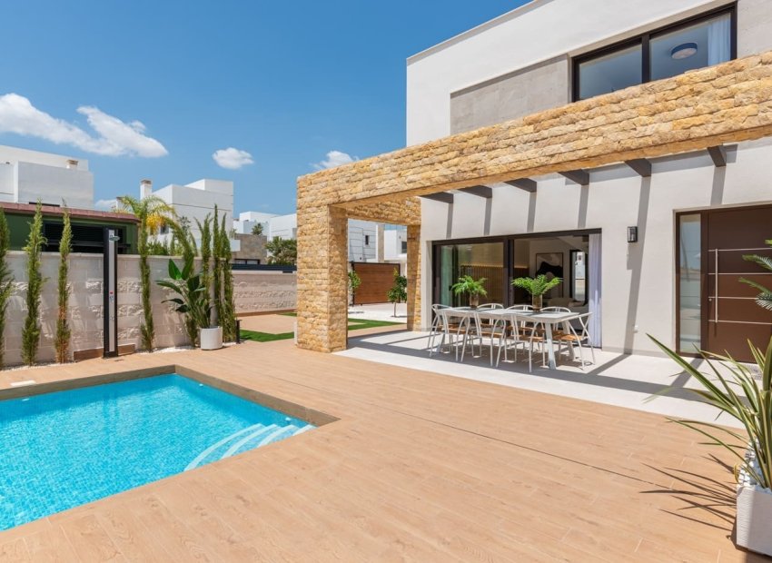 Fachada - Moderna Villa Independiente con Piscina en Urbanización Privada, Rojales (Costa Blanca)