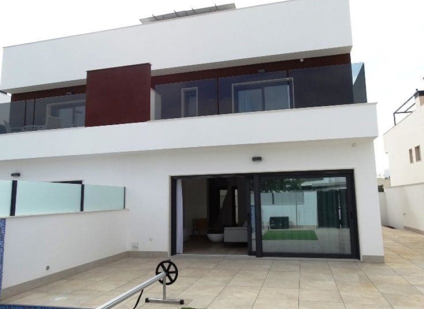 Fachada - Villas semipareadas con piscina privada en Pilar de la Horadada, Alicante (Costa Blanca)