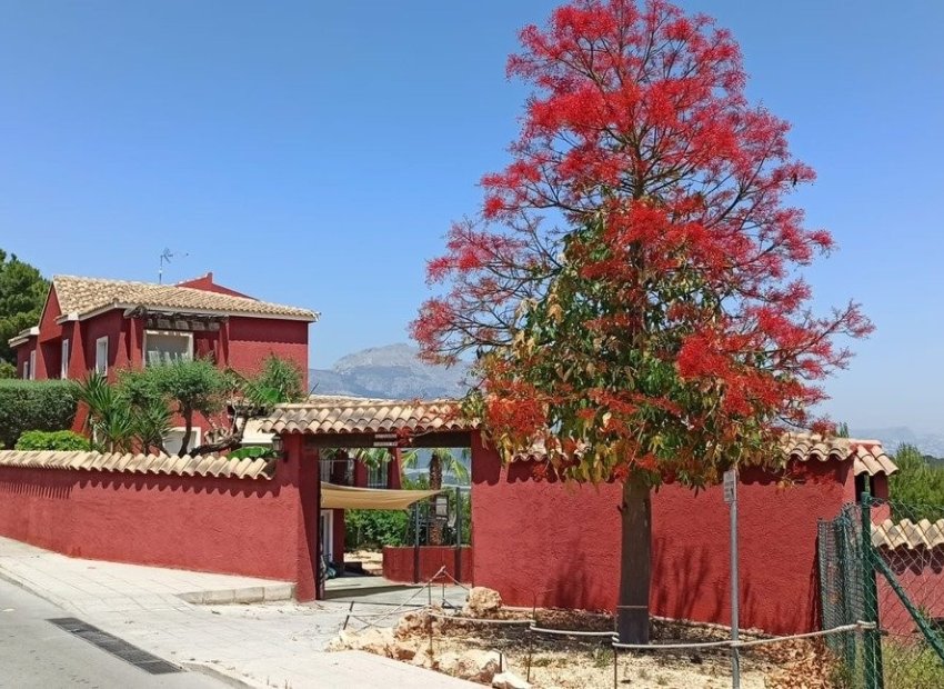 Front - Detached villa in La Nucia (Costa Blanca - Alicante)