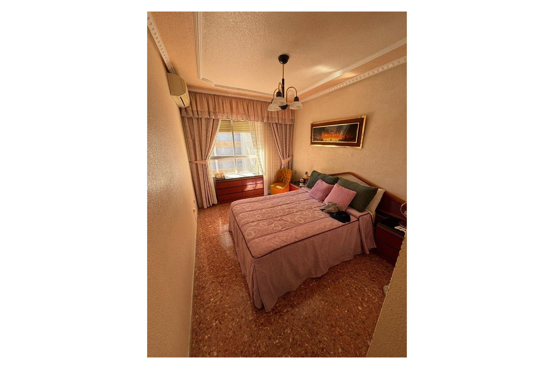 Habitación - Piso en venta en Benidorm cerca del mar - (Costa Blanca - Benidorm)