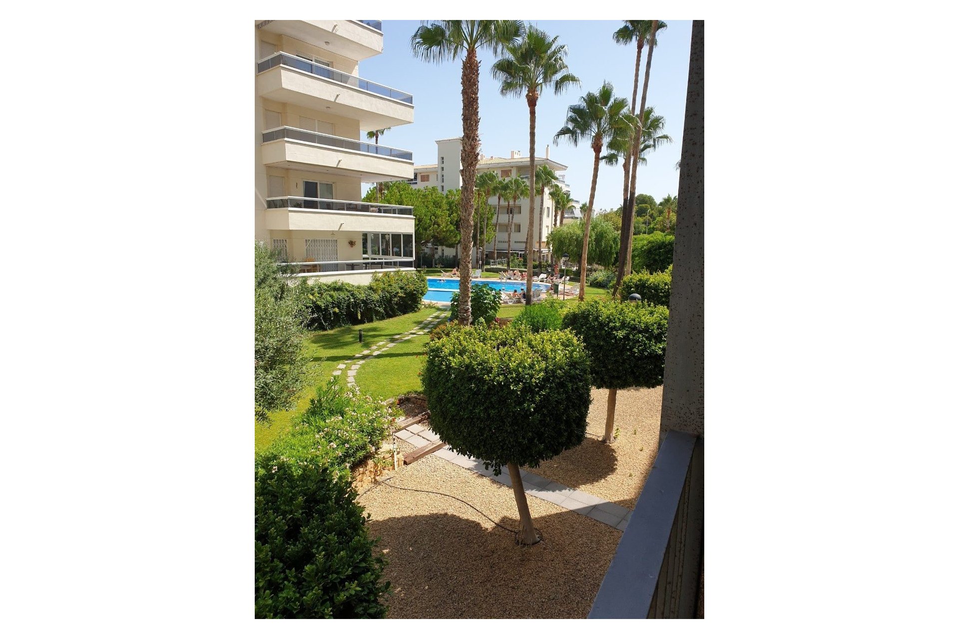 Herverkoop - Appartement / flat -
Albir - center