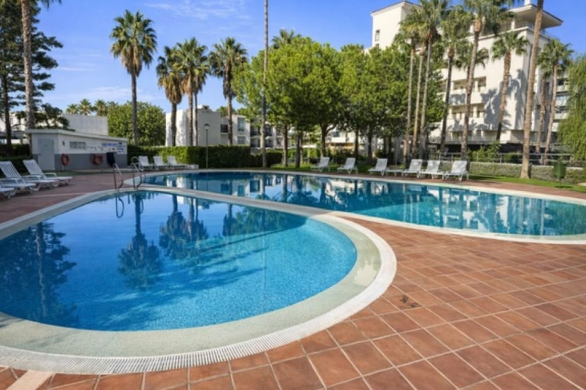 Herverkoop - Appartement / flat -
Albir - center