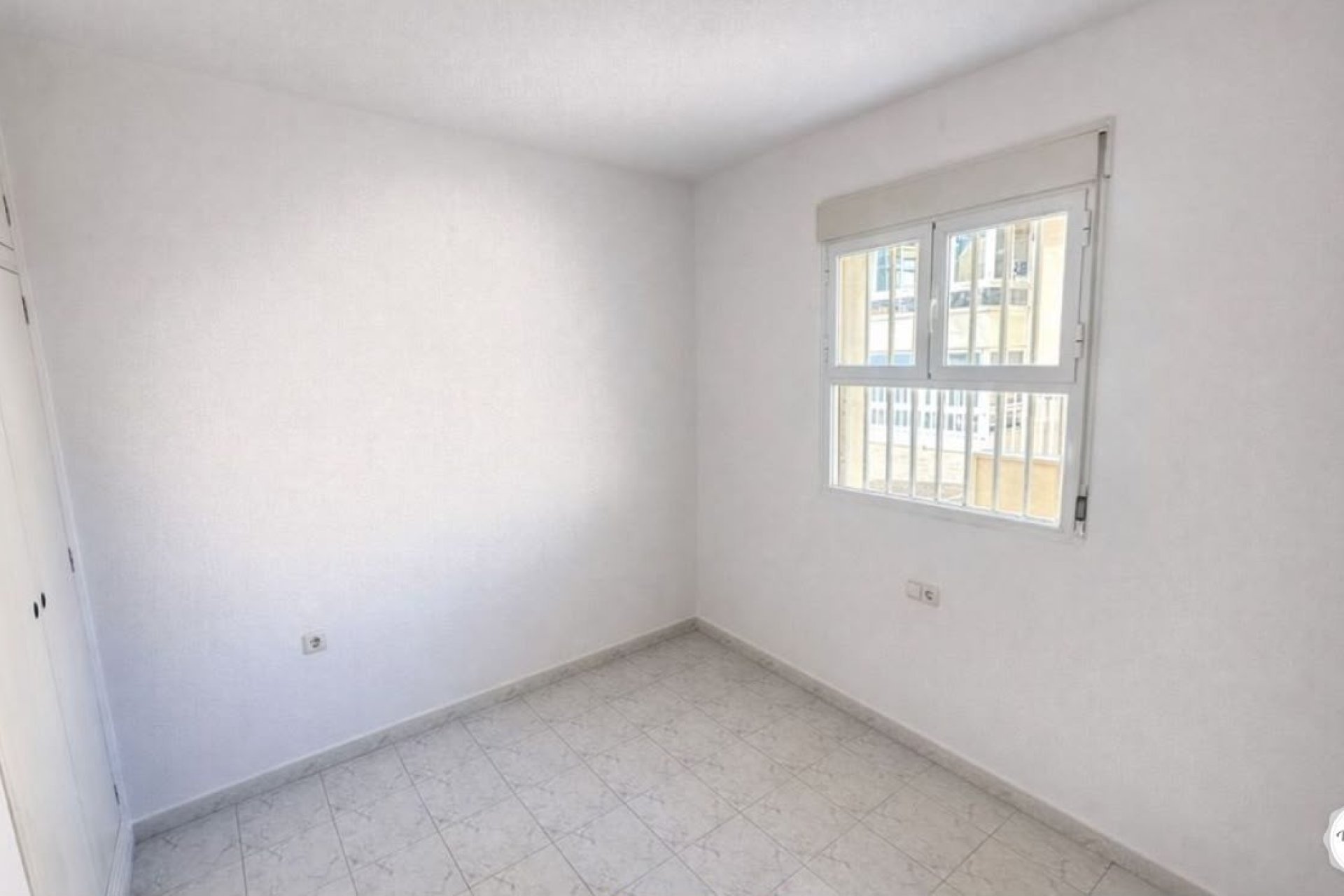 Herverkoop - Appartement / flat -
Albir - center