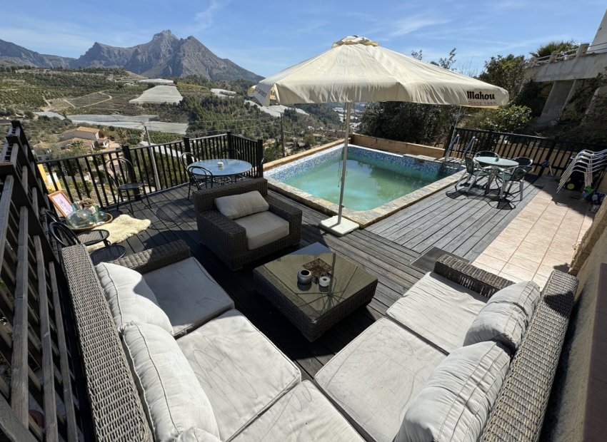 Herverkoop - Chalet -
Callosa De Ensarrià