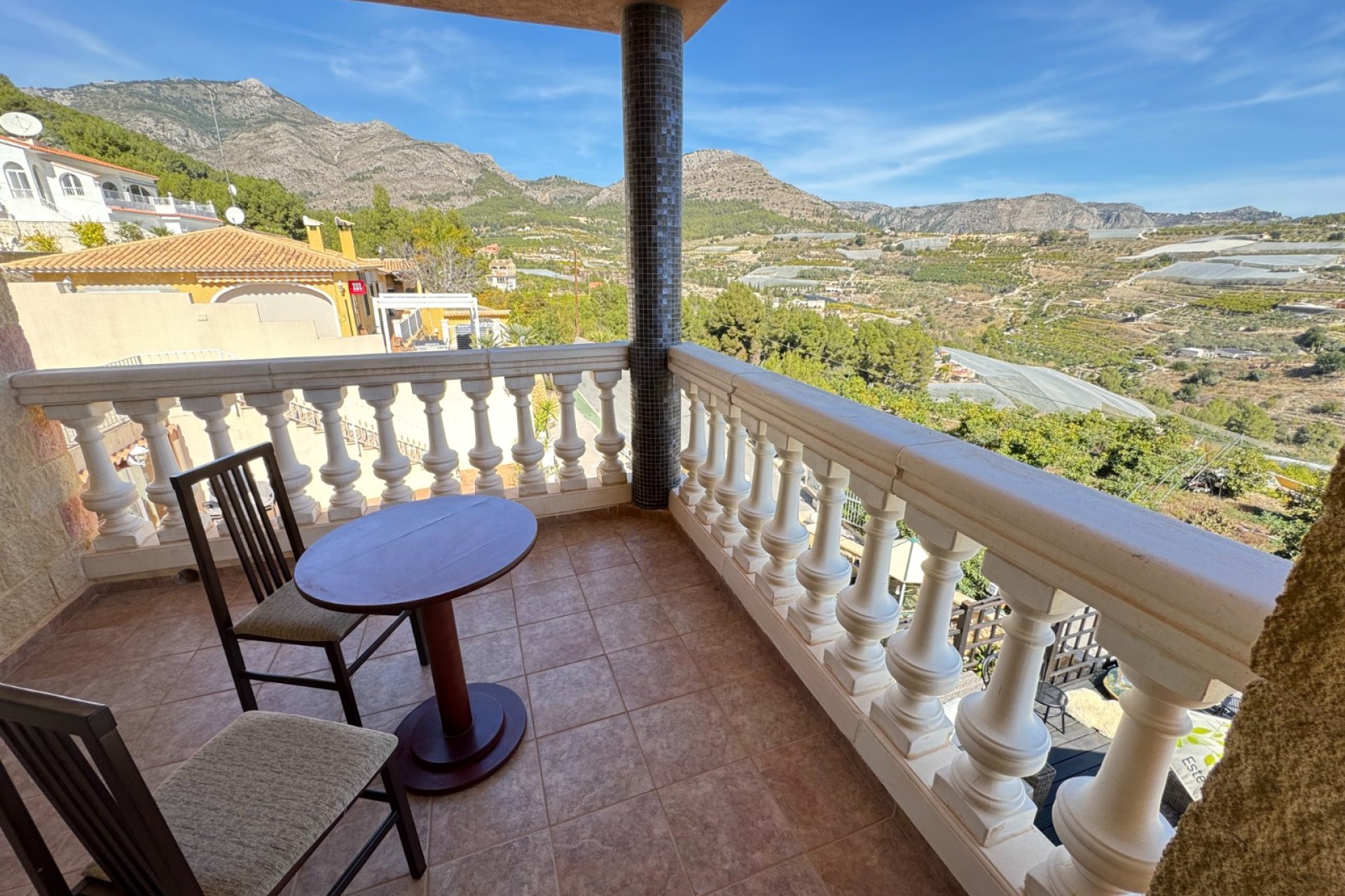 Herverkoop - Chalet -
Callosa De Ensarrià