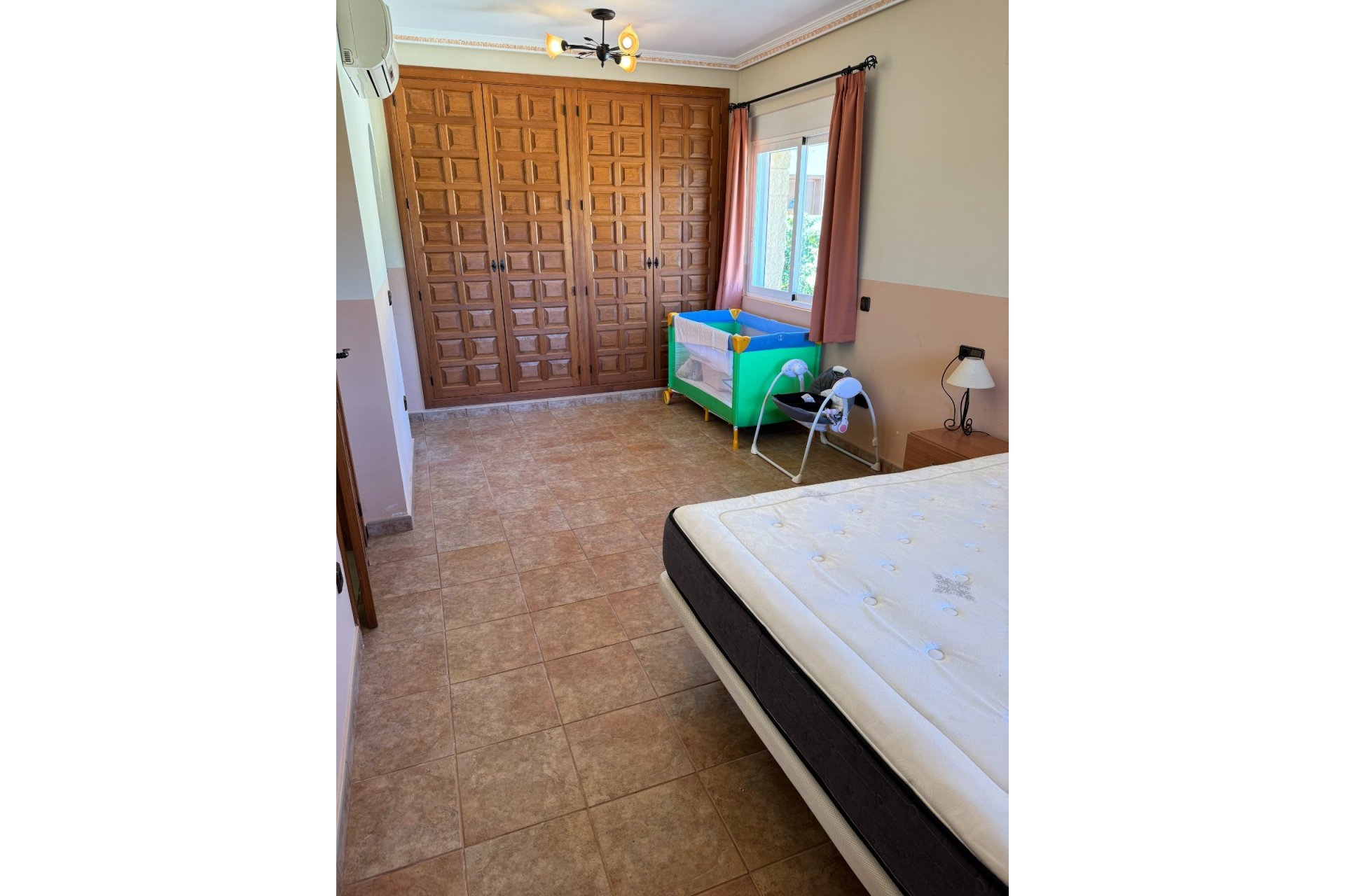 Herverkoop - Chalet -
Callosa De Ensarrià