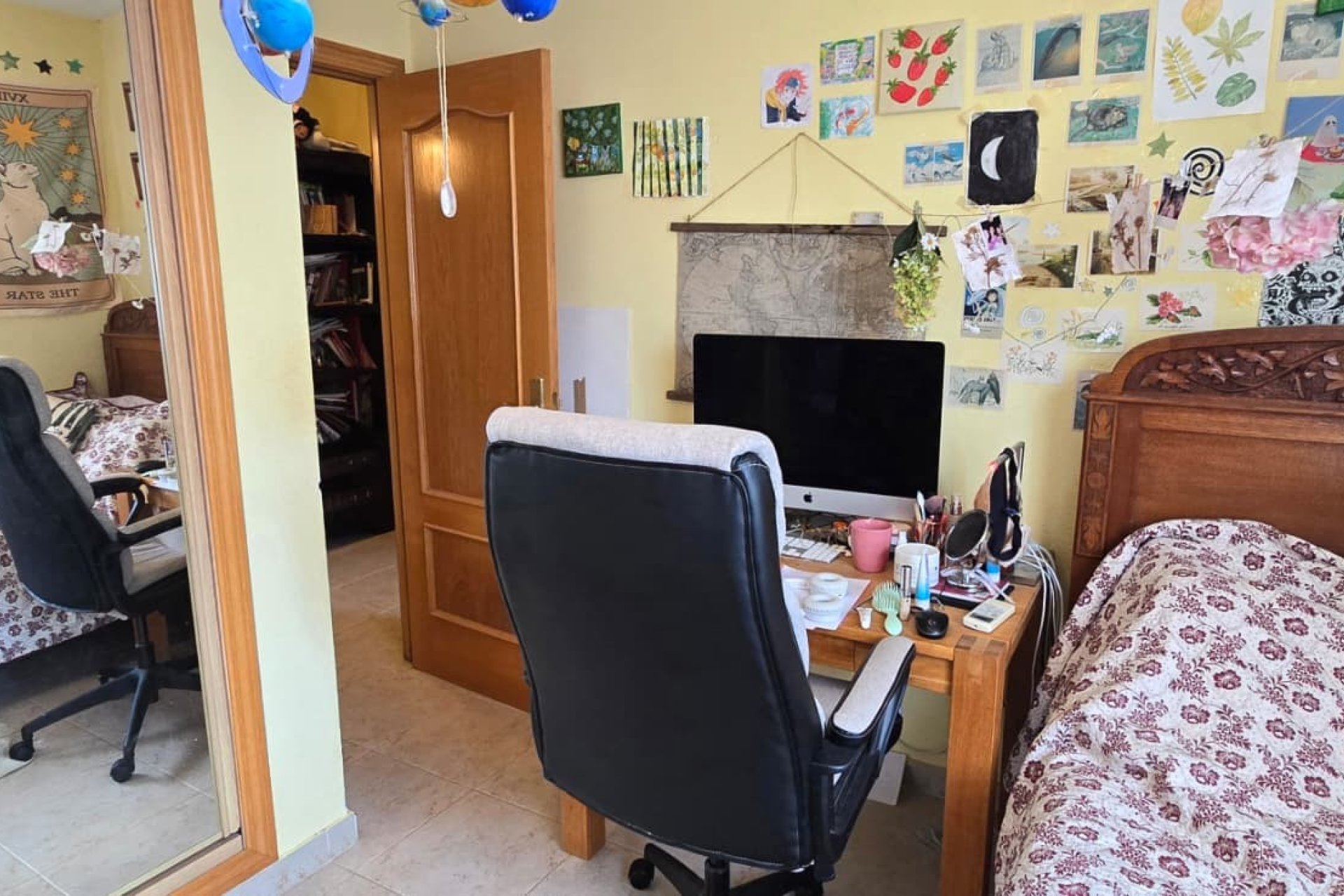 Herverkoop - Herenhuis -
