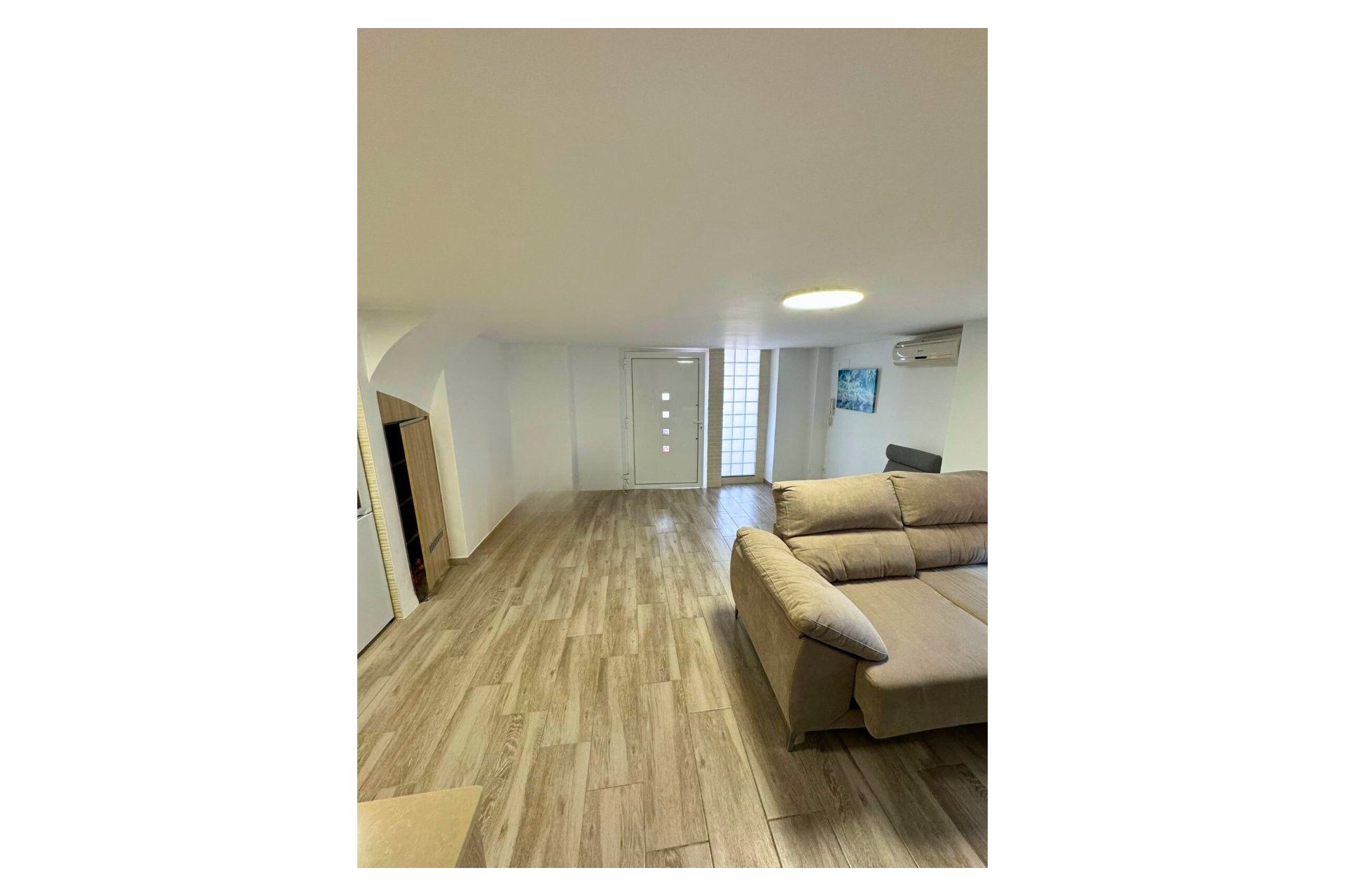 Herverkoop - Herenhuis -
