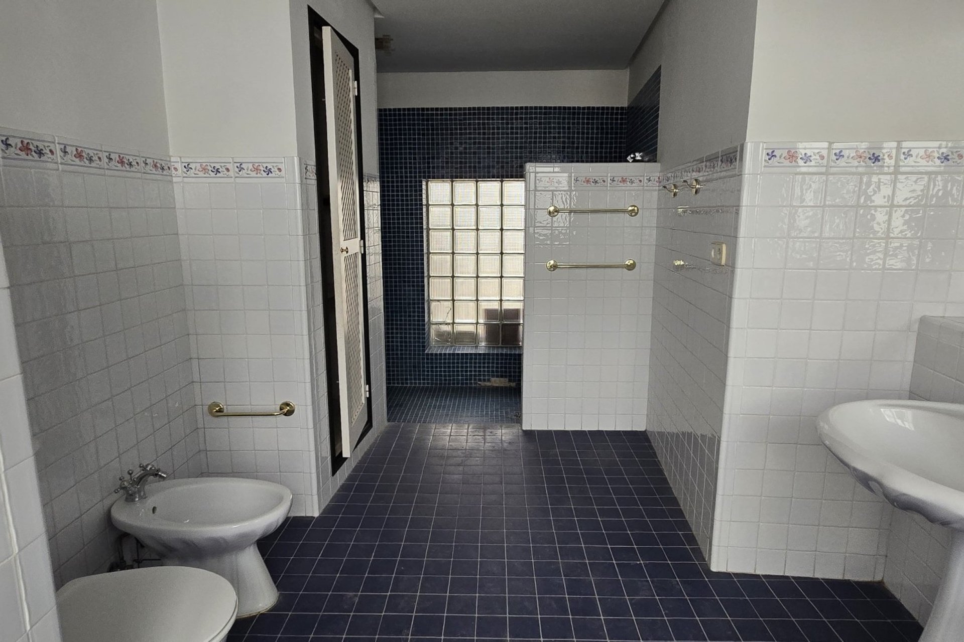 Herverkoop - Rijhuis -
Benissa