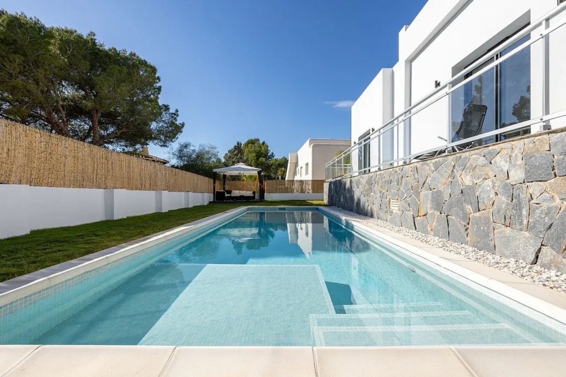 Herverkoop - Villa -
Altea