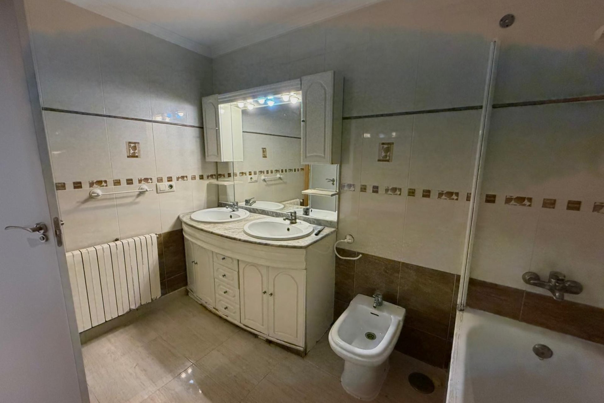 Herverkoop - Villa -
Calpe - Zona Playa del Bol - Puerto