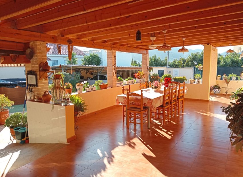 Herverkoop - Vrijstaande woning -
Alfas del Pí