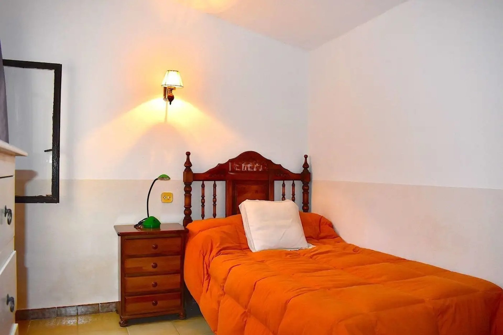 Herverkoop - Vrijstaande woning -
