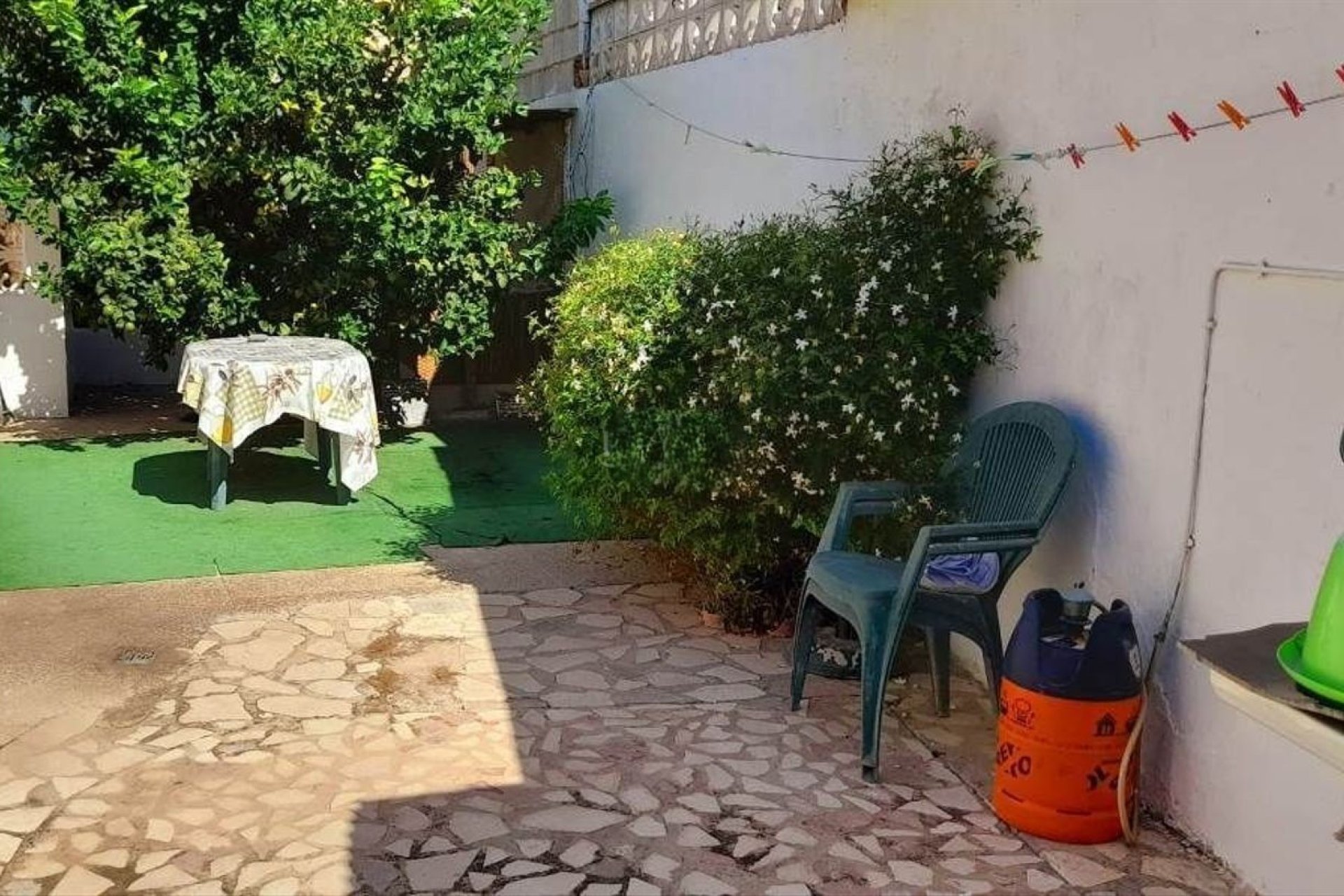 Herverkoop - Vrijstaande woning -
