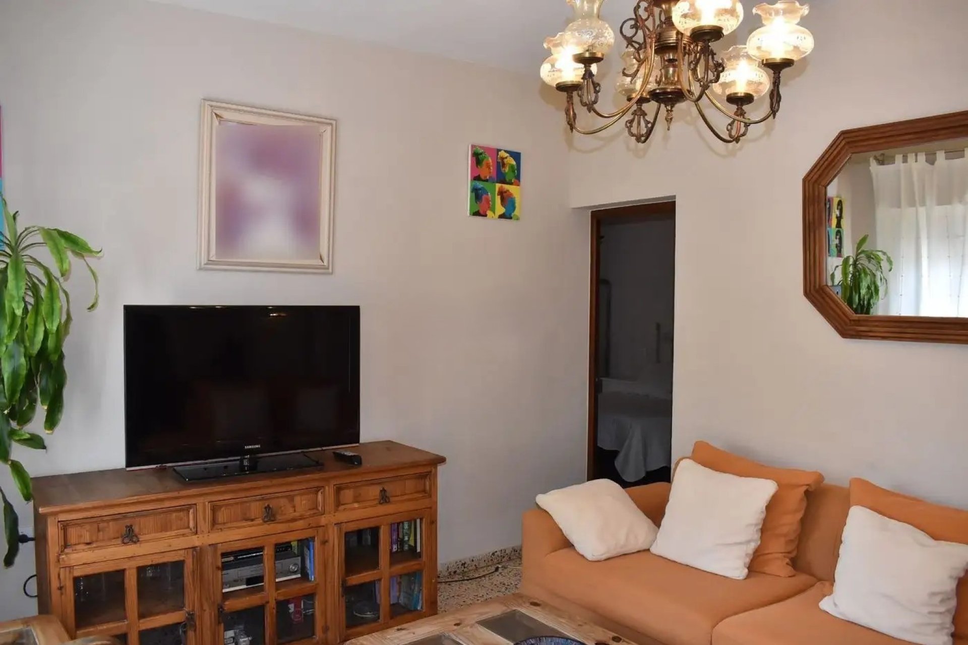 Herverkoop - Vrijstaande woning -
