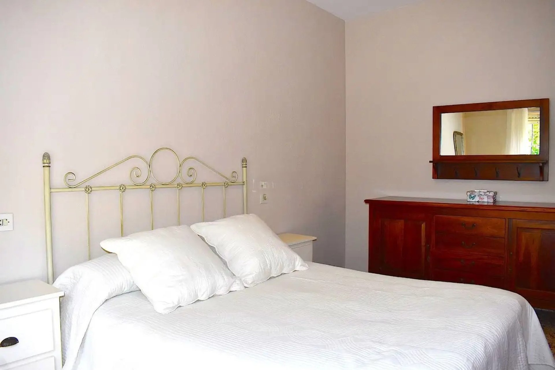 Herverkoop - Vrijstaande woning -
