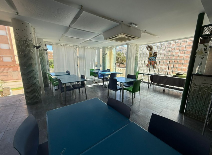 interior bar - Local en venta en Dénia cerca del mar 