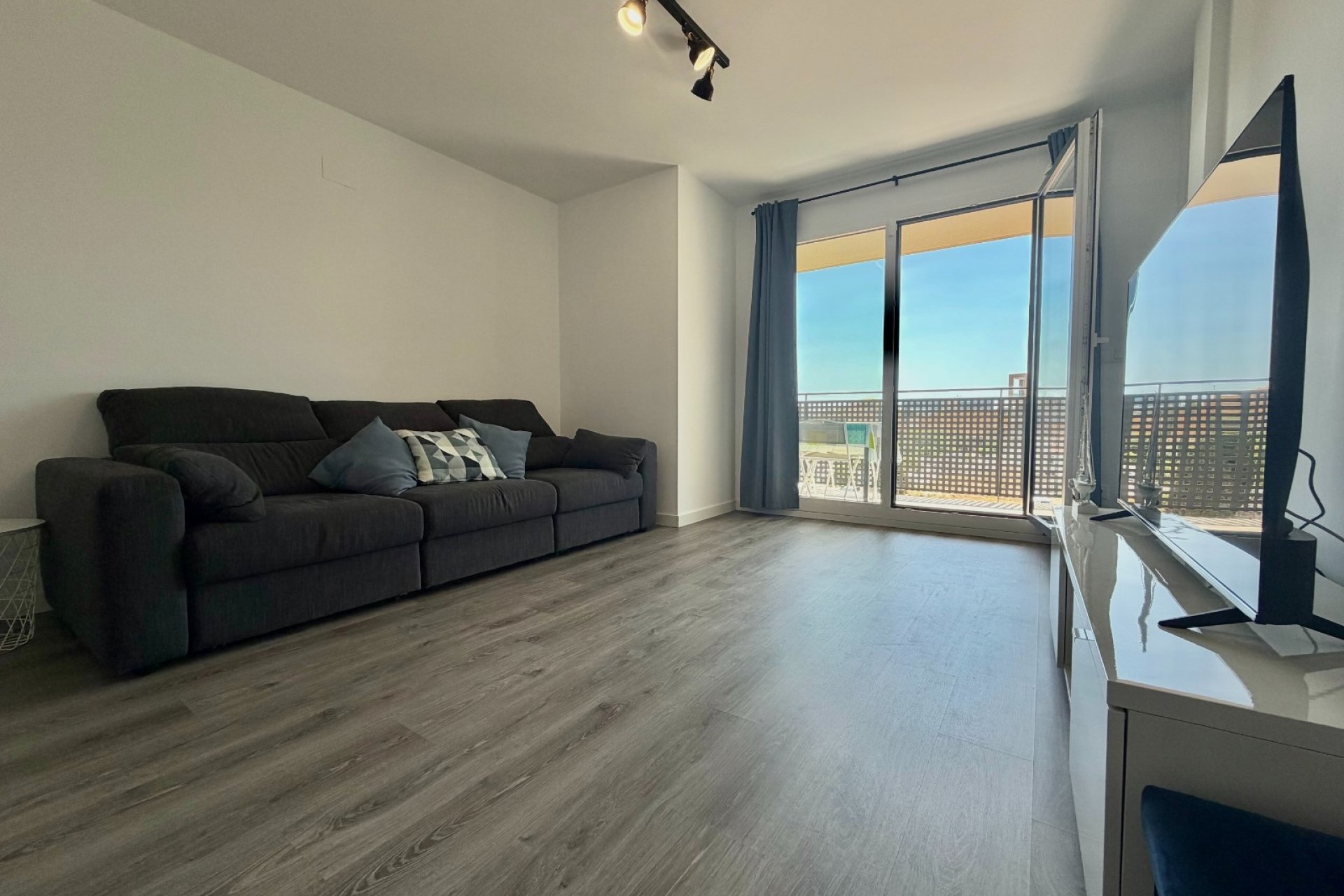 Langfristige Vermietung - Wohnung -
Denia - Port