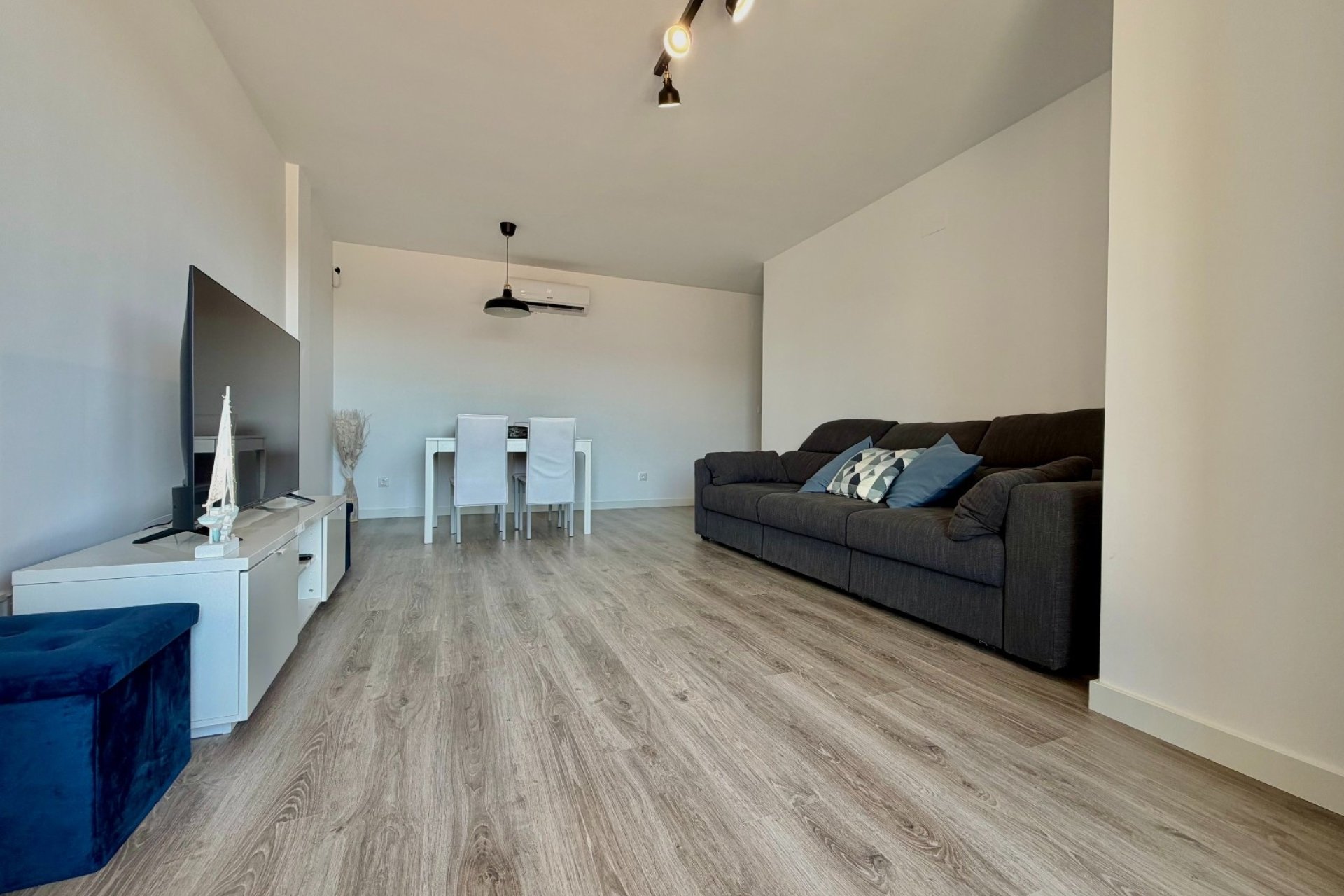Langfristige Vermietung - Wohnung -
Denia - Port