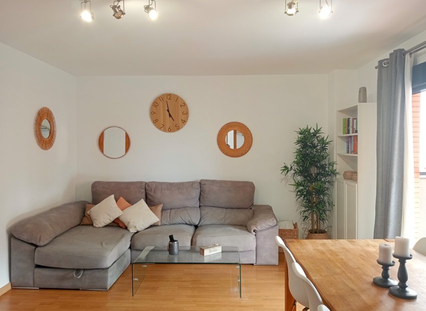 Living room - Apartment for sale in a community with a pool in Villajoyosa's Cala (Costa Blanca)