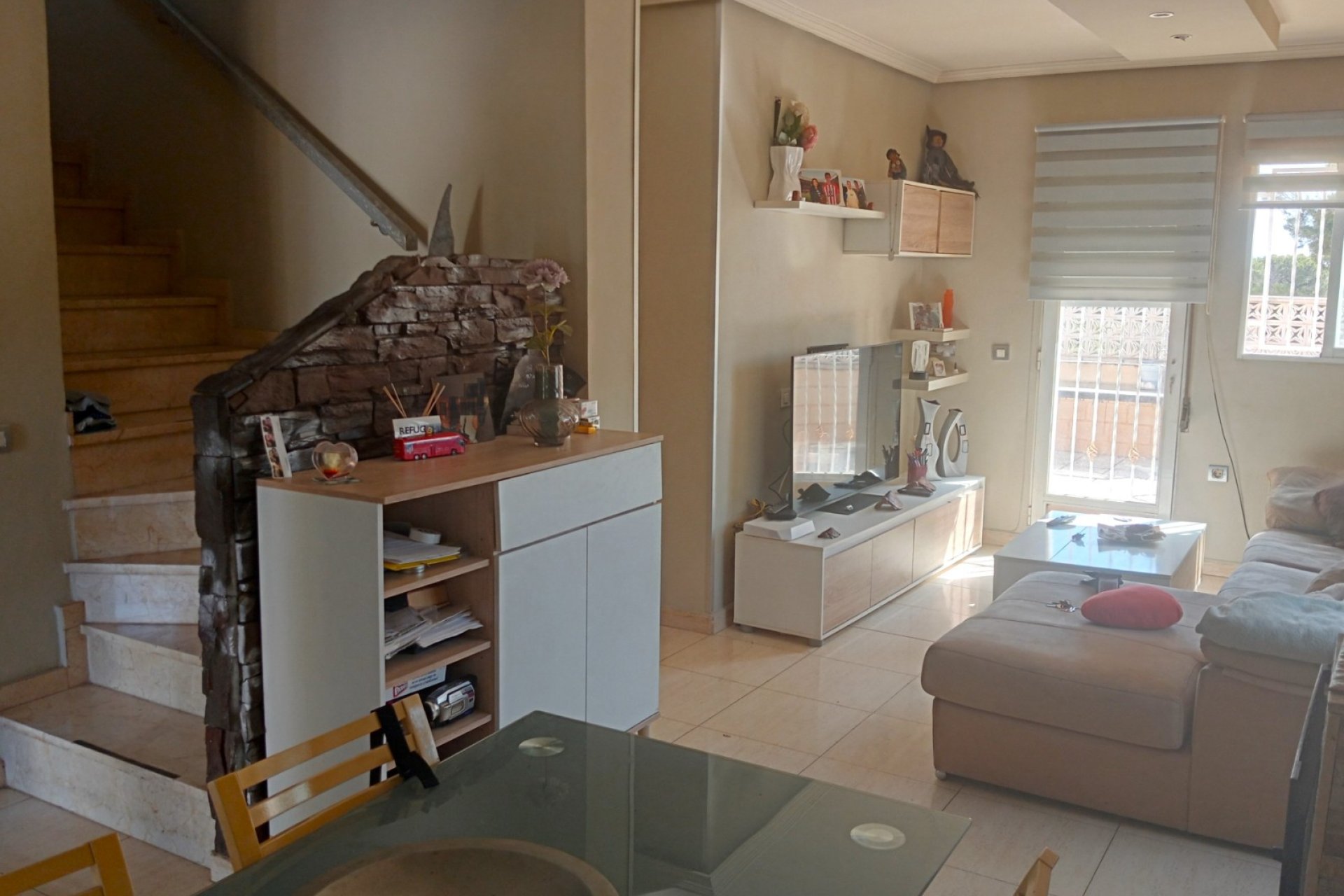 Living room - Charming Detached Corner Villa for Sale with Sea and Mountain Views – Polop (Costa Blanca)