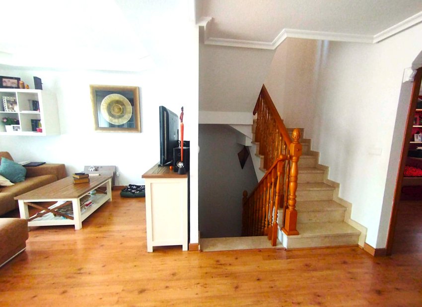 Living room - Charming Villa for Sale – Light and Tranquility in One Home in La Nucía (Costa Blanca)