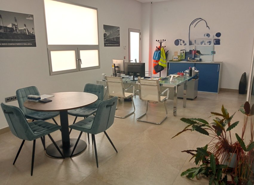 LOCAL EN VENTA EN LA NUCÍA