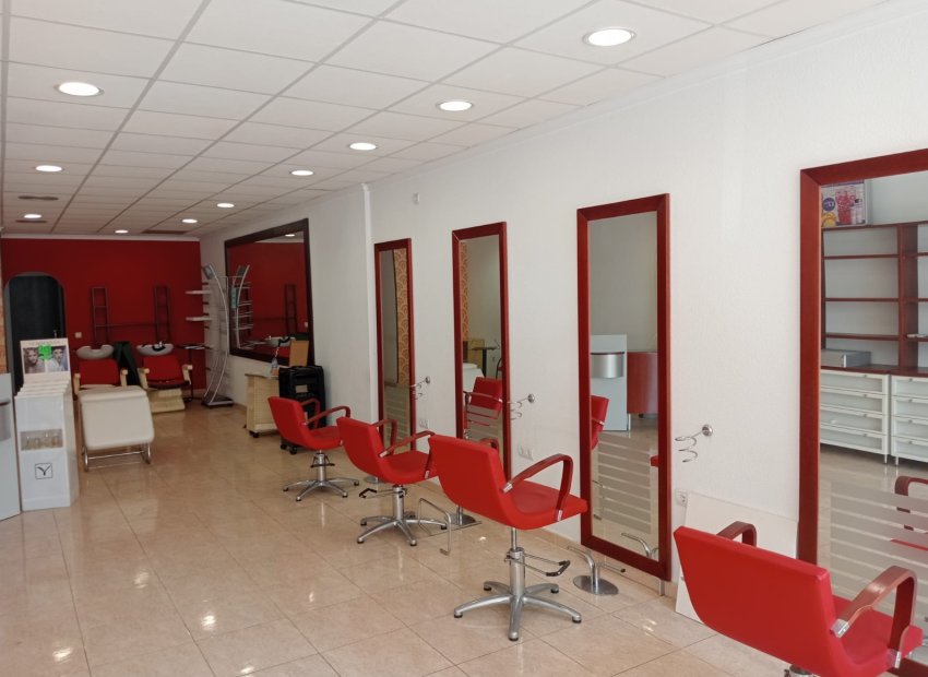 LOcal - Local commercial à vendre au cœur de Benidorm – Quartier Levante (Costa Blanca)