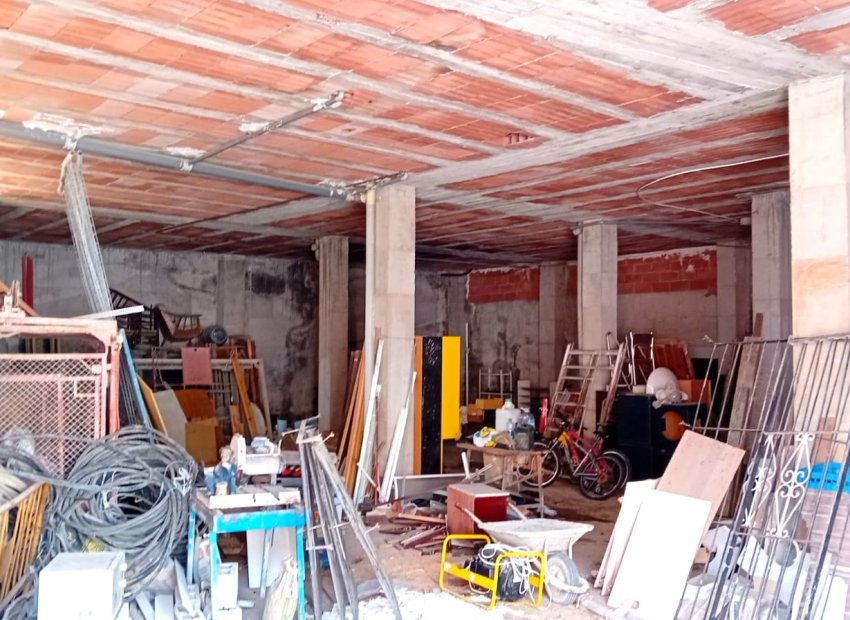Local - Oportunidad única de inversión en La Nucía – Local en bruto de 280 m² en venta en La Nucia (Costa Blanca)