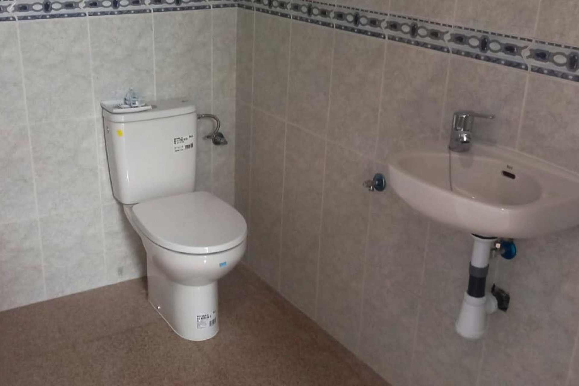 LOCAL REFORMADO EN ALQUILER EN CALLOSA