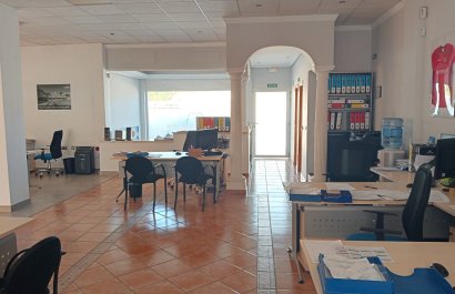 Local  - Revente -
            La Nucía - 169-25