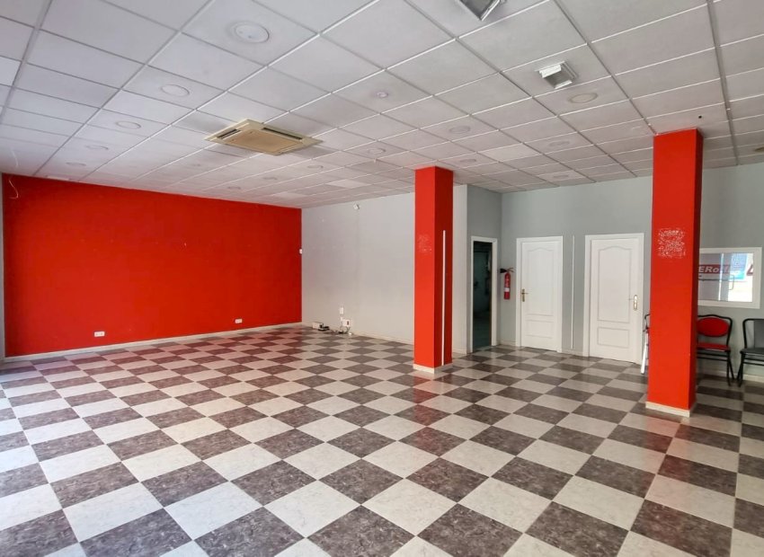 LOCAL -VILLAJOYOSA - EN VENTA