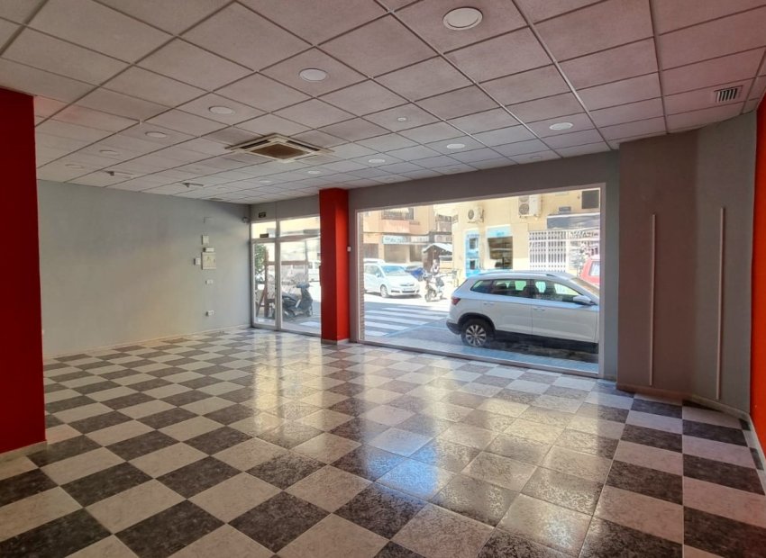 LOCAL -VILLAJOYOSA - EN VENTA