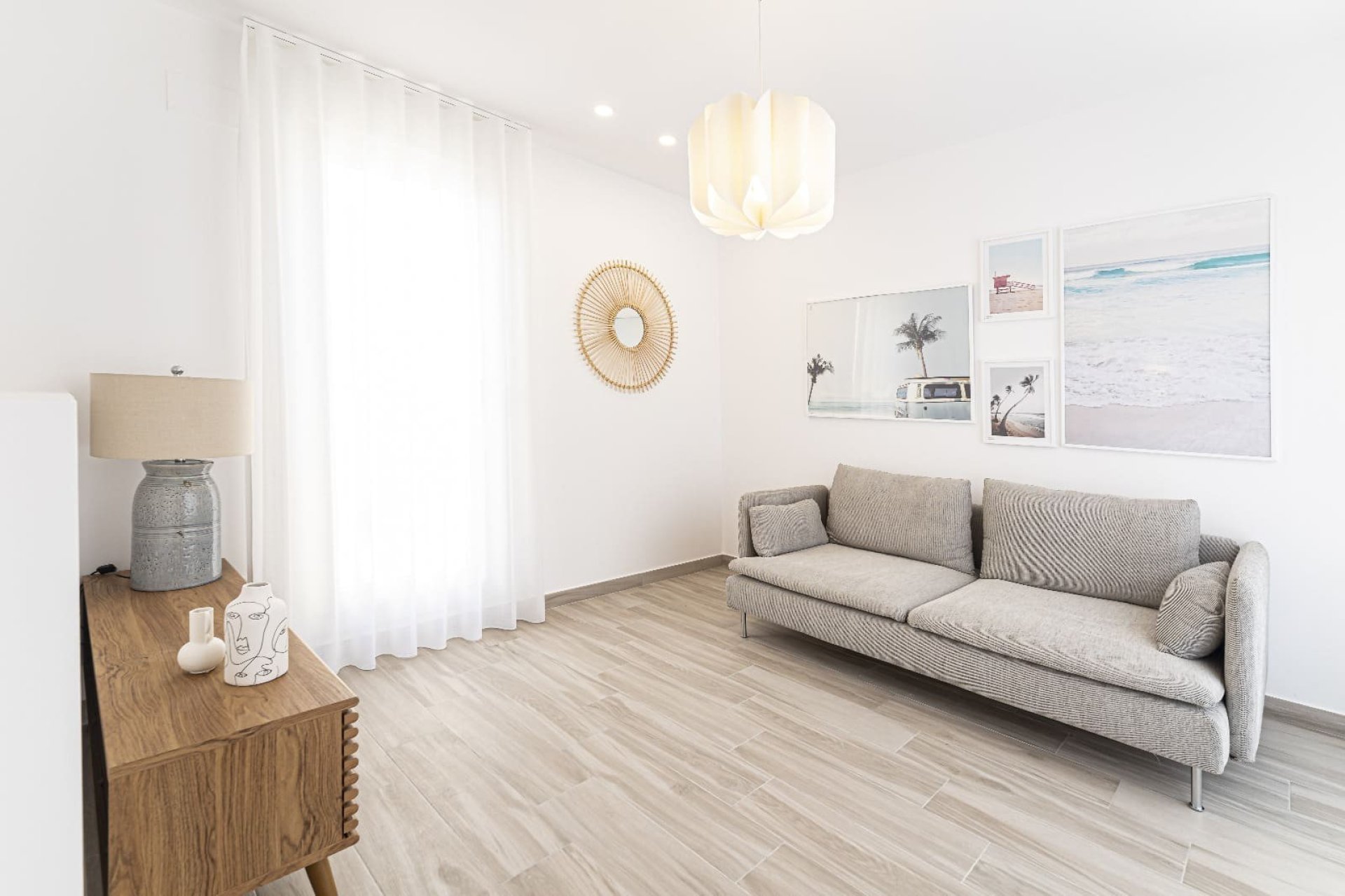 Neue Gebäude - Duplex -
